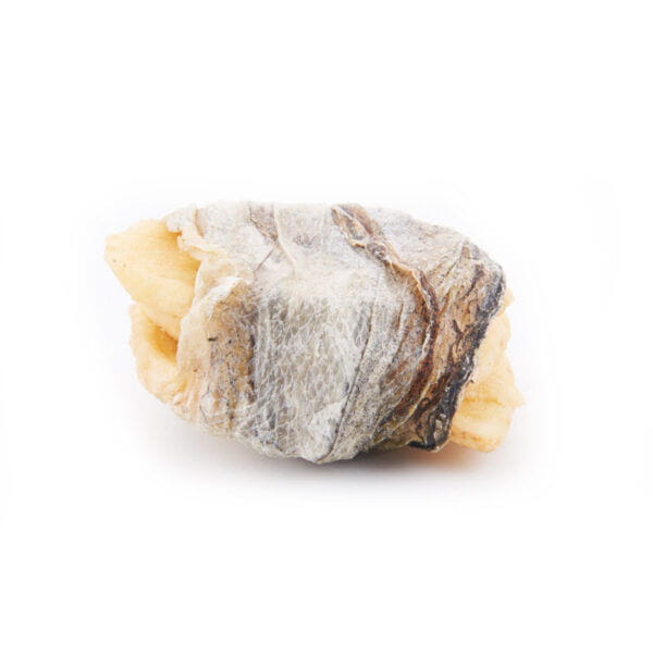 Fish4Dogs LOVE BANANA FISH WRAPS Przysmaki z suszonego banana w skórze ryby - detal 1.jpg