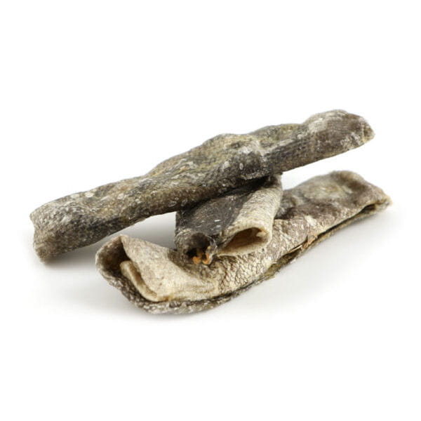 FISH4DOGS DENTAL SEA JERKY FISH STRIPS  Przysmaki dentystyczne z rybich skór dla psów - przydkład.jpg