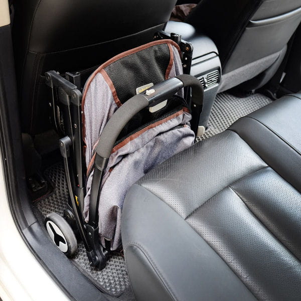 IBIYAYA Wózek Speedy Fold Buggy dla psów lub kotów - po złożeniu w samochodzie.jpg