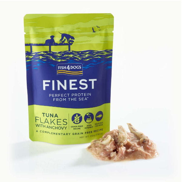 Fish4Dogs FINEST TUNA FLAKES WITH ANCHOVY Filety - tuńczyk z anchois - karma mokra dla psów - przykład.jpg