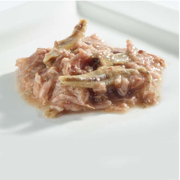Fish4Dogs FINEST TUNA FLAKES WITH ANCHOVY Filety - tuńczyk z anchois - karma mokra dla psów.jpg