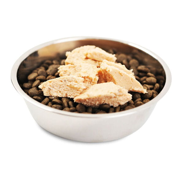 Fish4Dogs FINEST SALMON MOUSSE Karma mokra z łososia dla psów - propozycja podania.jpg