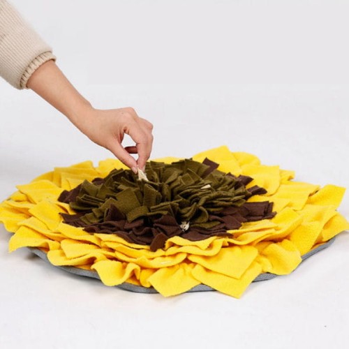 DOGLEMI SUNFLOWER - mata węchowa dla psa - wkładamy przysmaczki.jpg