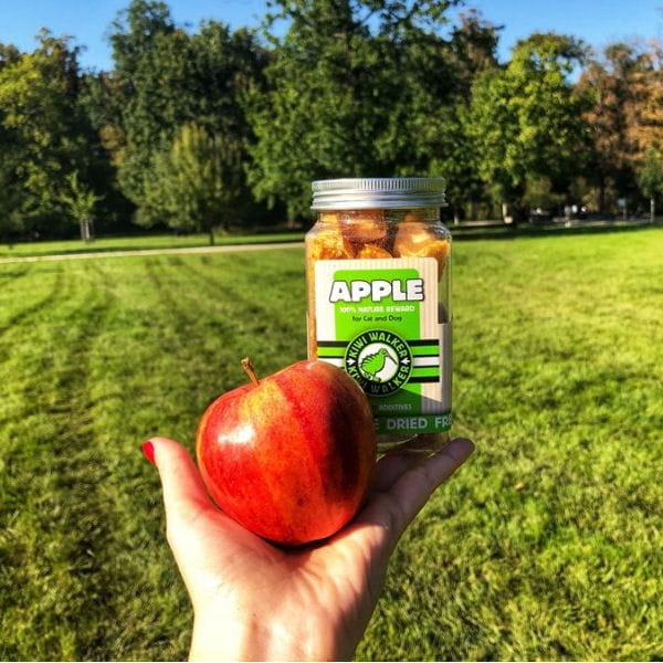 KIWI WALKER APPLE Jabłko - liofilizowane przysmaki dla psów i kotów.jpg