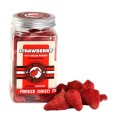 KIWI WALKER STRAWBERRY Truskawka - liofilizowane przysmaki dla psów i kotów - 35 g - detale.jpg