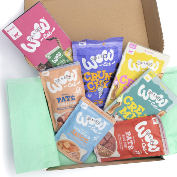 WOW CAT Box Zestaw testowy przysmaków i karm dla kota (4).png