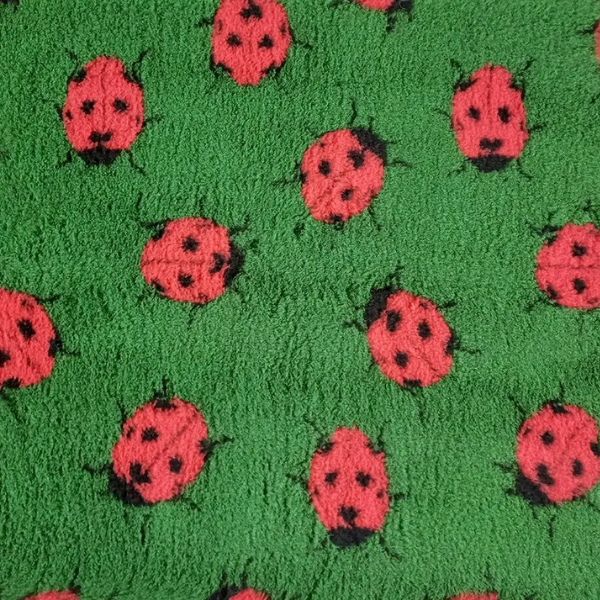 DRY BED Legowisko antypoślizgowe dla psów -  zielone w biedronki (3).png