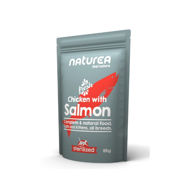NATUREA CHICKEN WITH SALMON Karma dla kotów sterylizowanych - kurczak z łososiem - 85 g.png