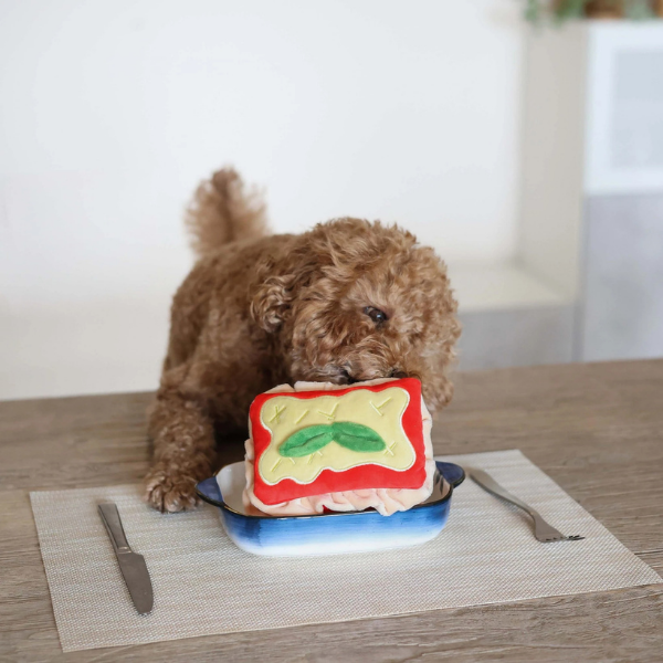Pups &amp; Bubs Zabawka węchowa dla psa - LASAGNE  (6).png